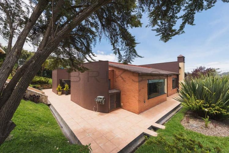 Casa de 4 alcobas en venta en Centro, Sopó, 275 m² · foto 2 de 24