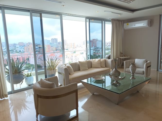 Apartamento de 5 alcobas en venta en Altos De Riomar, Barranquilla, 381 m² · foto 2 de 24