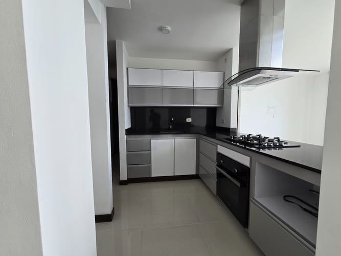 Apartamento de 4 alcobas en venta en Cerritos, Pereira, 162 m² · foto 3 de 24