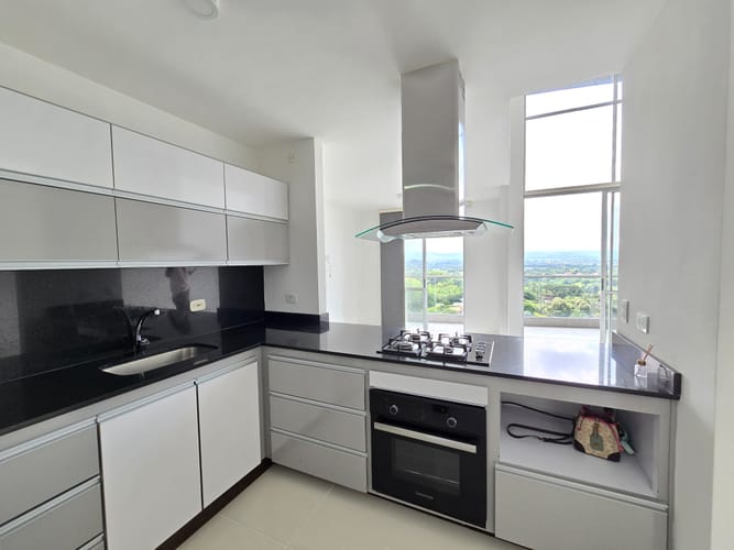Apartamento de 4 alcobas en venta en Cerritos, Pereira, 162 m² · foto 4 de 24