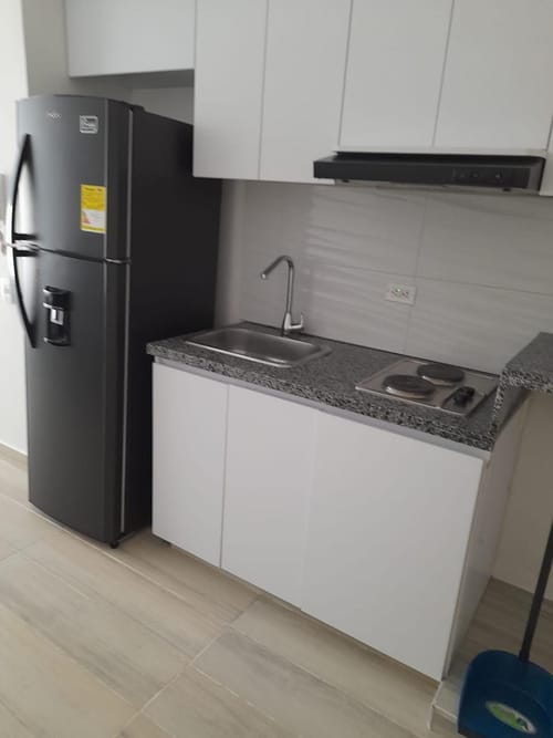 Apartaestudio en arriendo en Las Nieves, Bogotá, 32 m² · foto 3 de 12