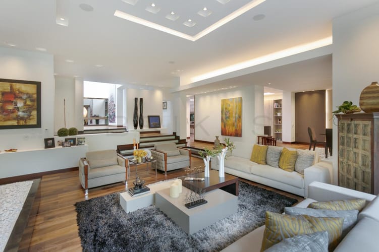 Casa de 5 alcobas en venta en Santa Ana, Bogotá, 1000 m² · foto 3 de 24