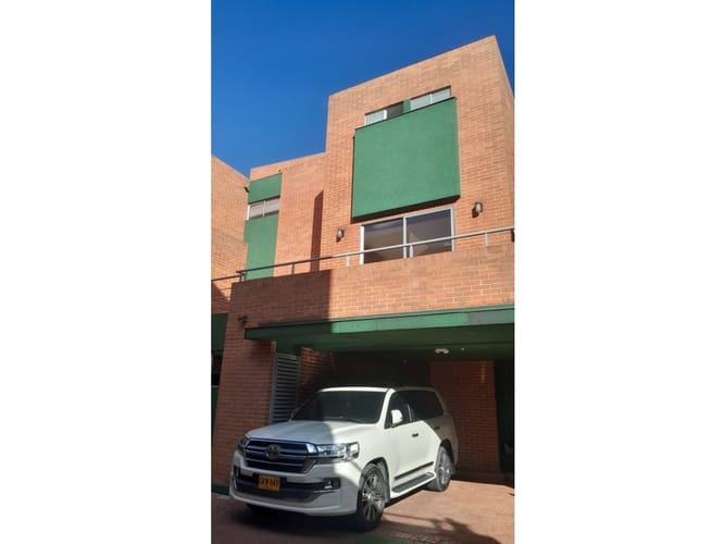 Casa de 5 alcobas en venta en Colina Campestre, Bogotá, 252 m² · foto 4 de 24