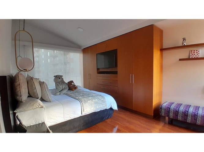 Casa de 5 alcobas en venta en Colina Campestre, Bogotá, 252 m² · foto 9 de 24