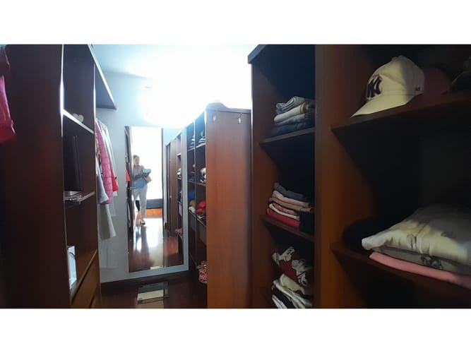 Casa de 5 alcobas en venta en Colina Campestre, Bogotá, 252 m² · foto 11 de 24