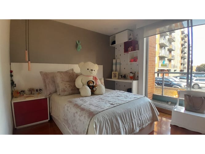 Casa de 5 alcobas en venta en Colina Campestre, Bogotá, 252 m² · foto 14 de 24