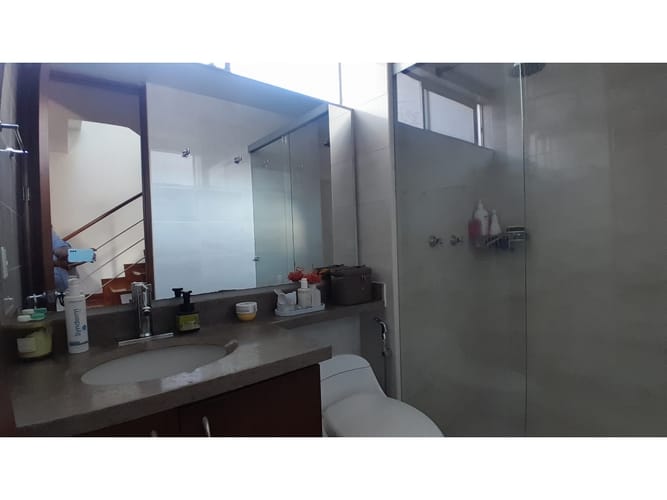 Casa de 5 alcobas en venta en Colina Campestre, Bogotá, 252 m² · foto 18 de 24