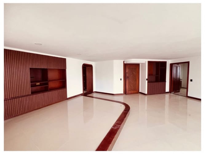Apartamento de 3 alcobas en venta en Pinares, Pereira, 280 m² · foto 2 de 20
