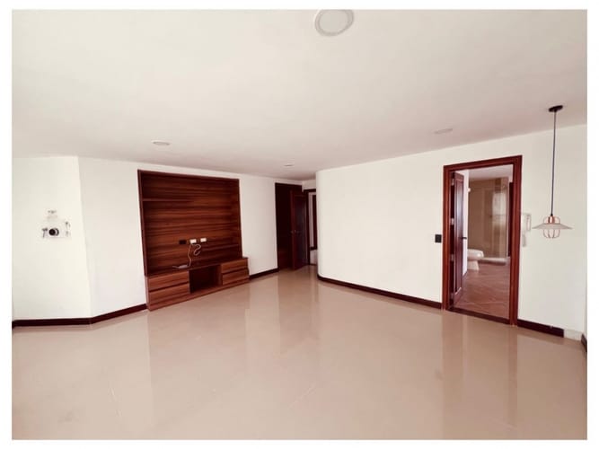 Apartamento de 3 alcobas en venta en Pinares, Pereira, 280 m² · foto 11 de 20
