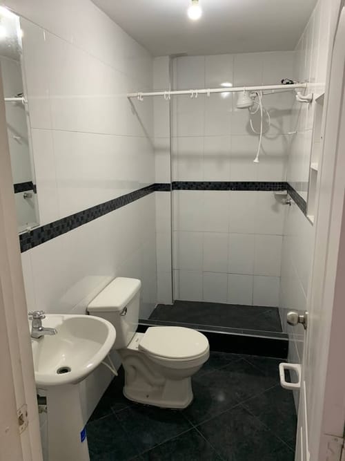 Casa de 7 alcobas en venta en La Floresta, Bogotá, 298 m² · foto 4 de 9