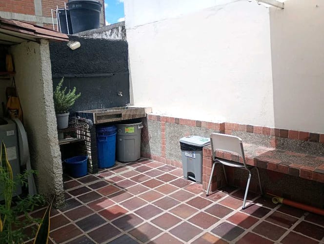 Casa de 6 alcobas en venta en Suramericana, Medellín, 210 m² · foto 2 de 24
