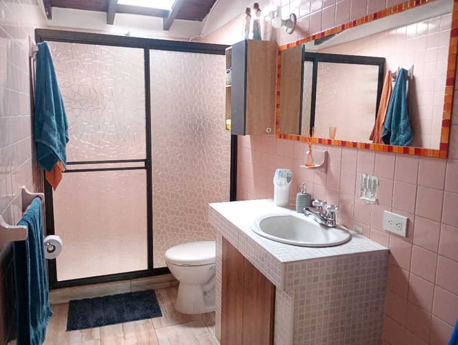 Casa de 6 alcobas en venta en Suramericana, Medellín, 210 m² · foto 9 de 24