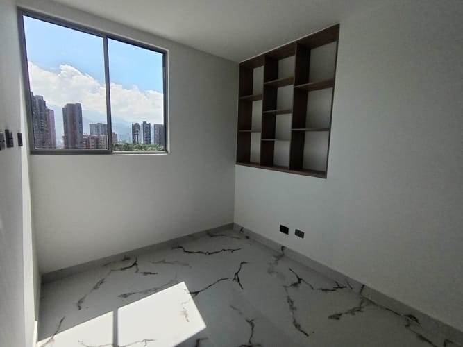 Apartamento en venta en Suramérica, Itagüí, 70 m² · foto 8 de 18