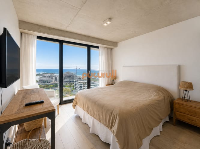 Espectacular Apartamento de 2 Dormitorios y Medio, piso alto, Torre Surfside, Punta del Este · Foto 8