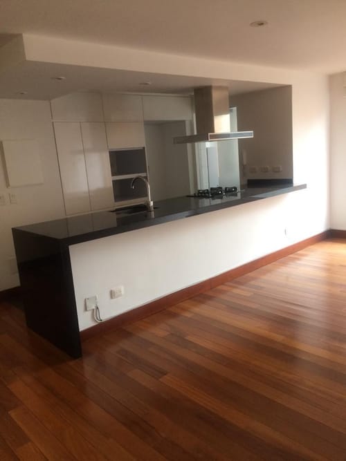 Apartamento de 2 alcobas en arriendo en Los Rosales, Bogotá, 100 m² · foto 5 de 12