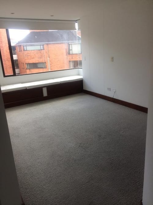 Apartamento de 2 alcobas en arriendo en Los Rosales, Bogotá, 100 m² · foto 9 de 12