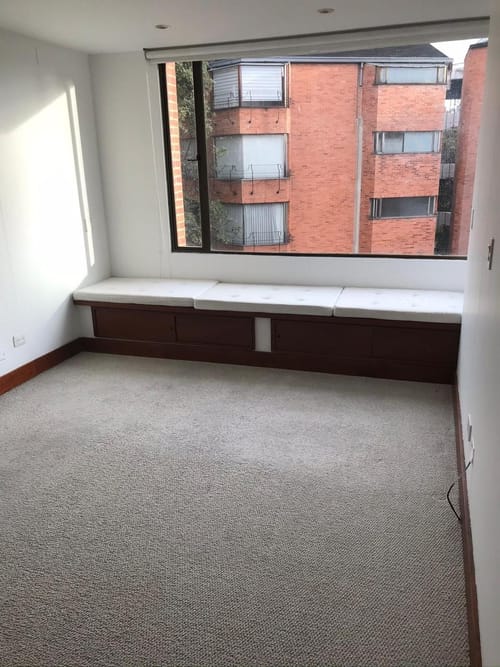 Apartamento de 2 alcobas en arriendo en Los Rosales, Bogotá, 100 m² · foto 8 de 12