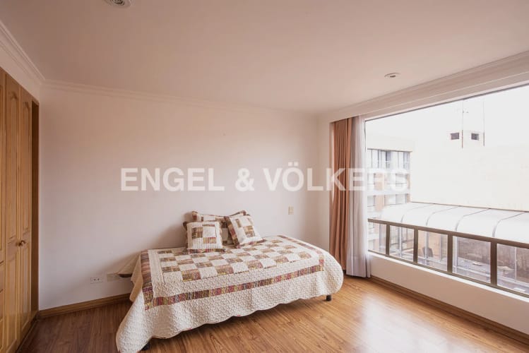 Apartamento de 4 alcobas en venta en La Carolina, Bogotá, 349 m² · foto 13 de 20