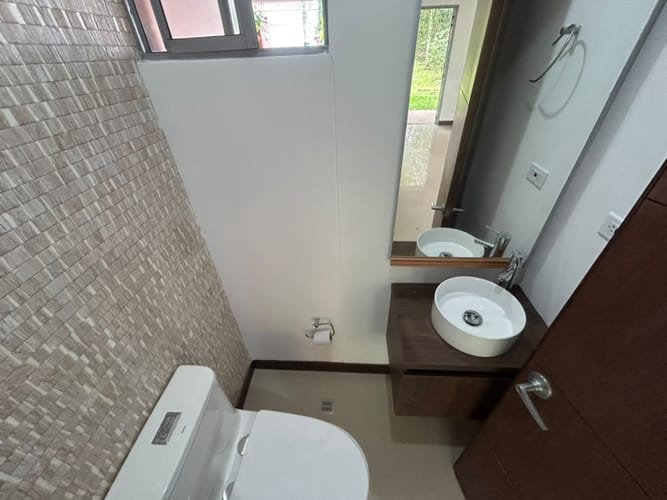 Casa de 3 alcobas en arriendo en Zuñiga, Envigado, 180 m² · foto 4 de 23