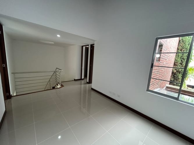 Casa de 3 alcobas en arriendo en Zuñiga, Envigado, 180 m² · foto 12 de 23
