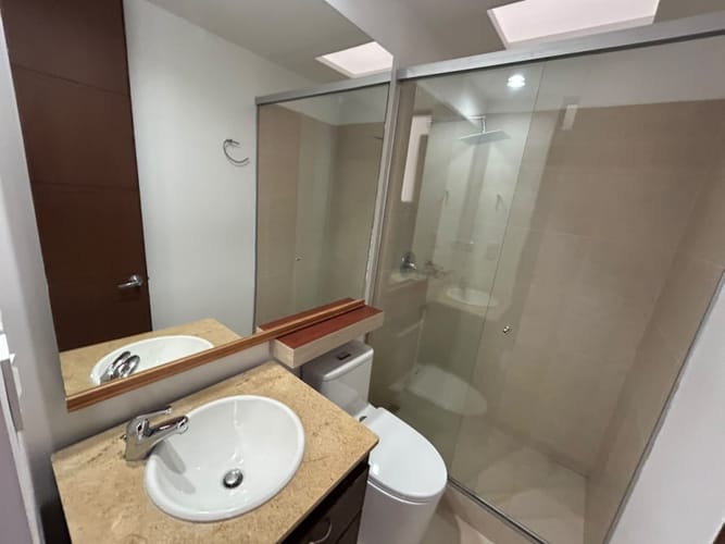 Casa de 3 alcobas en arriendo en Zuñiga, Envigado, 180 m² · foto 13 de 23