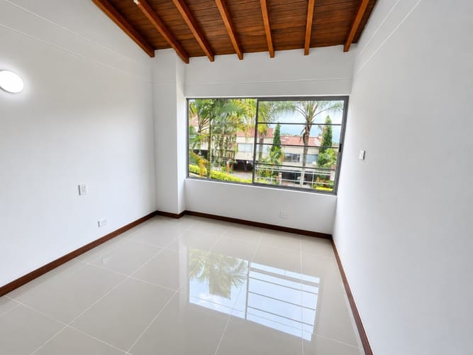 Casa de 3 alcobas en arriendo en Zuñiga, Envigado, 180 m² · foto 14 de 23