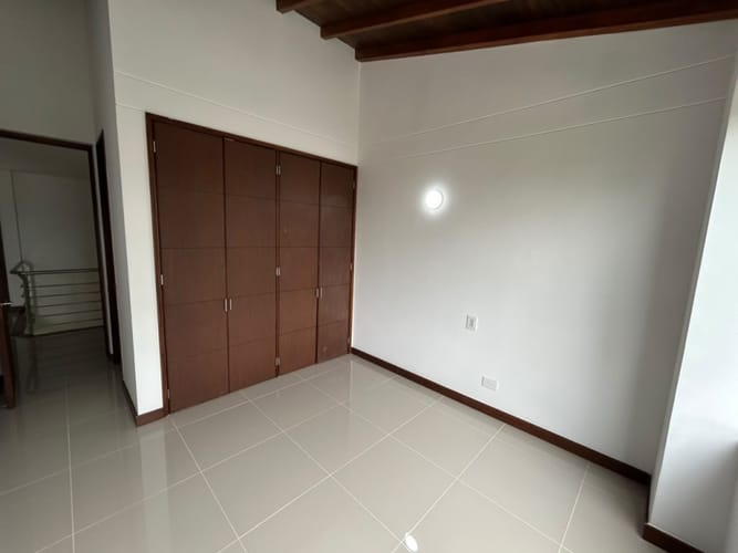 Casa de 3 alcobas en arriendo en Zuñiga, Envigado, 180 m² · foto 15 de 23
