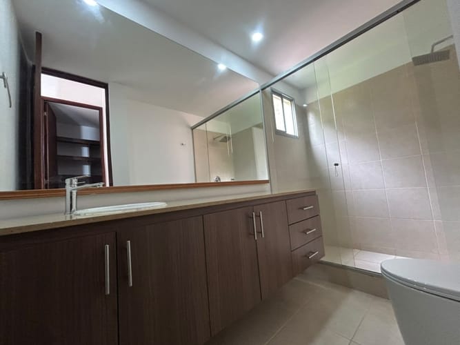 Casa de 3 alcobas en arriendo en Zuñiga, Envigado, 180 m² · foto 22 de 23