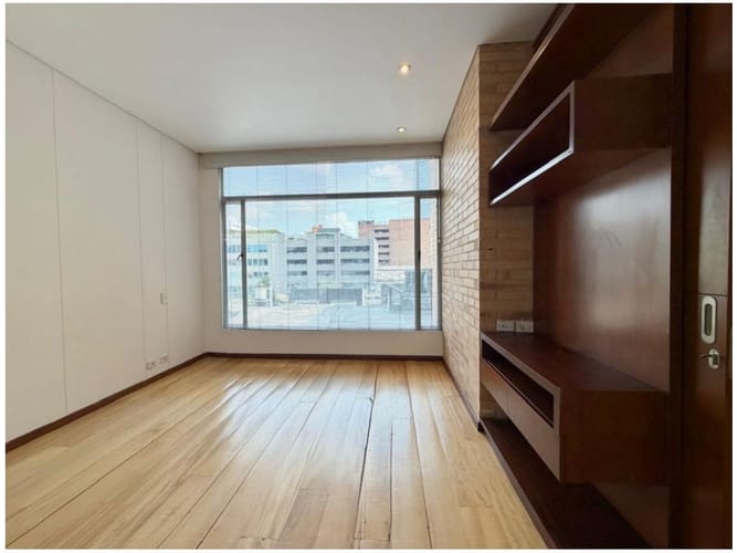 Apartamento de 1 alcoba en venta en Chicó Reservado, Bogotá, 70 m² · foto 4 de 7