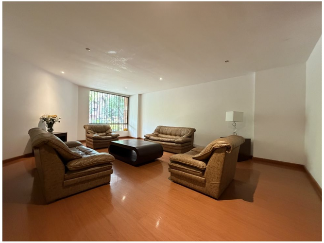 Apartaestudio en venta en Chico Norte, Bogotá, 61 m² · foto 8 de 19