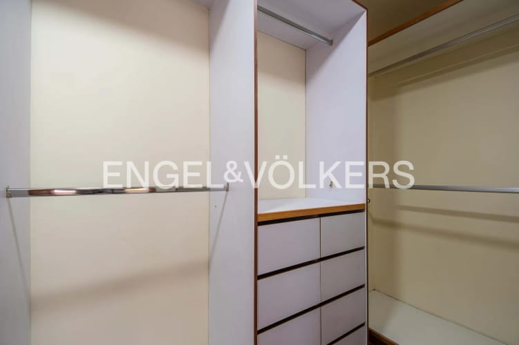 Casa de 5 alcobas en venta en La Frontera, Envigado, 389 m² · foto 10 de 16