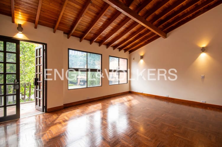 Casa de 5 alcobas en venta en La Frontera, Envigado, 389 m² · foto 8 de 16
