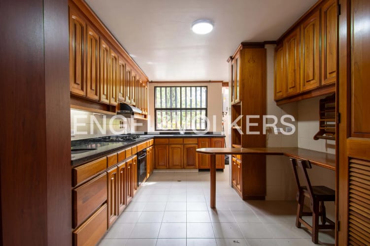 Casa de 5 alcobas en venta en La Frontera, Envigado, 389 m² · foto 5 de 16