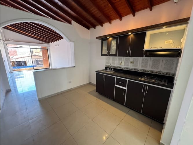 Apartamento de 3 alcobas en arriendo en Cabañitas, Bello, 83 m² · foto 3 de 16