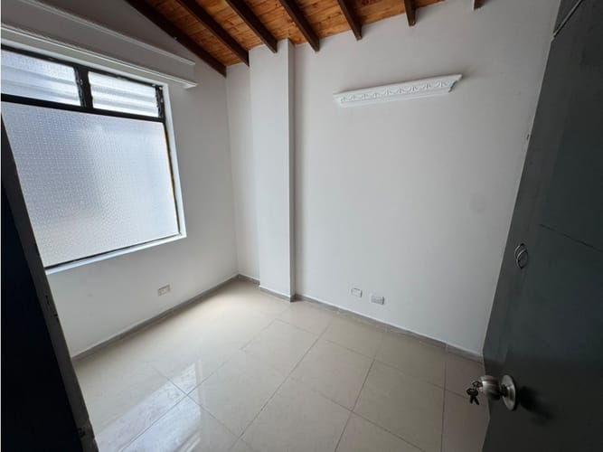 Apartamento de 3 alcobas en arriendo en Cabañitas, Bello, 83 m² · foto 13 de 16
