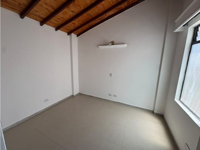 Apartamento de 3 alcobas en arriendo en Cabañitas, Bello, 83 m² · foto 15 de 16