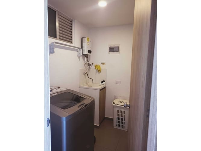 Apartamento de 3 alcobas en venta en Shellmar, Medellín, 83 m² · foto 5 de 15