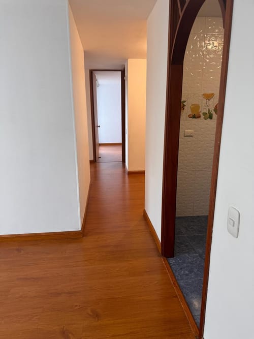 Apartamento de 3 alcobas en arriendo en San Jose De Bavaria, Bogotá, 80 m² · foto 2 de 10