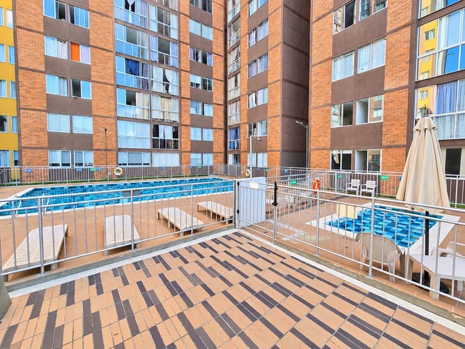 Apartamento de 3 alcobas en venta en El Recreo, Floridablanca, 54 m² · foto 2 de 11