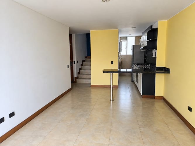 Apartaestudio en venta en Santa Barbara Oriental, Bogotá, 56 m² · foto 3 de 11