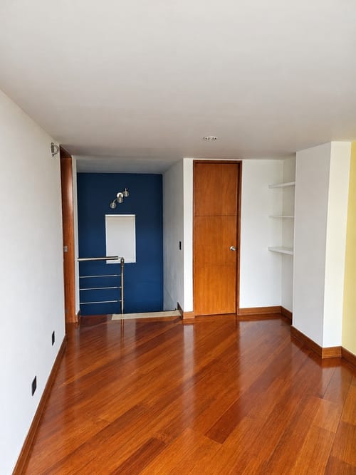Apartaestudio en venta en Santa Barbara Oriental, Bogotá, 56 m² · foto 7 de 11