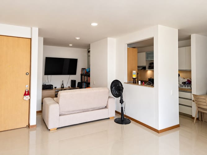 Apartamento de 3 alcobas en venta en Santa Anita, Cali, 98 m² · foto 3 de 22