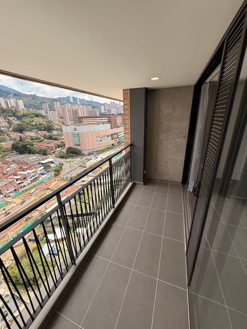 Apartamento de 3 alcobas en arriendo en Las Vegas, Envigado, 87 m² · foto 4 de 18