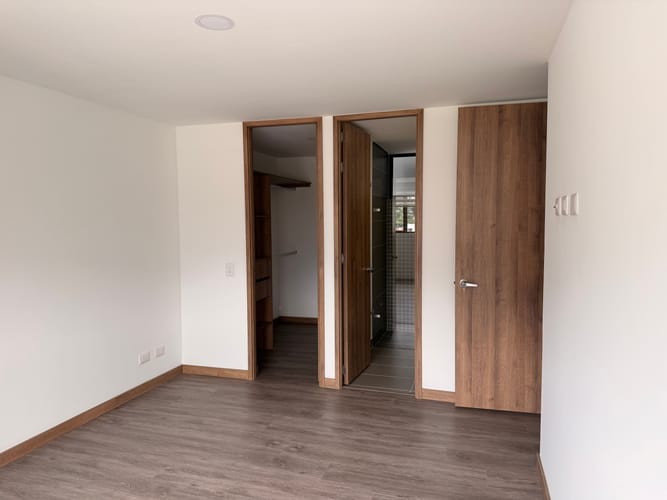 Apartamento de 3 alcobas en arriendo en Las Vegas, Envigado, 87 m² · foto 8 de 18