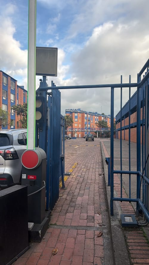 Apartamento de 3 alcobas en arriendo en Ciudad Salitre, Bogotá, 67 m² · foto 11 de 13
