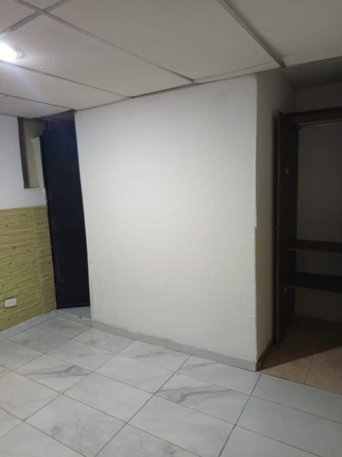 Apartamento de 2 alcobas en arriendo en Claret, Bogotá, 40 m² · foto 2 de 5