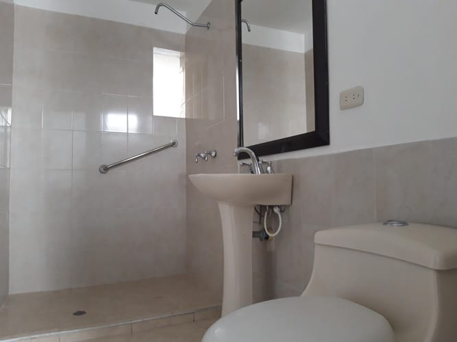 Casa de 9 alcobas en venta en El Gran Limonar Cataya, Cali, 420 m² · foto 4 de 10