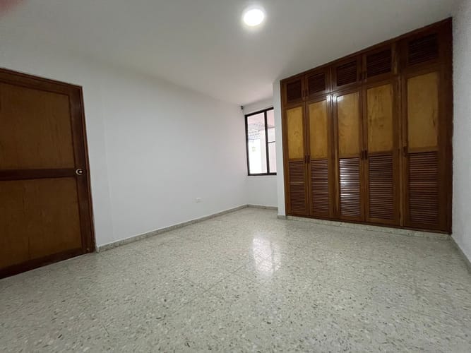 Apartamento de 2 alcobas en venta en Alamos, Cali, 84 m² · foto 4 de 9