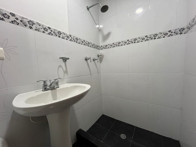 Apartamento de 2 alcobas en venta en Alamos, Cali, 84 m² · foto 5 de 9