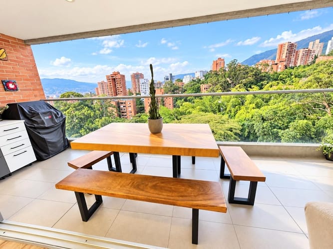 Apartamento de 3 alcobas en venta en El Poblado, Envigado, 182 m² · foto 3 de 10